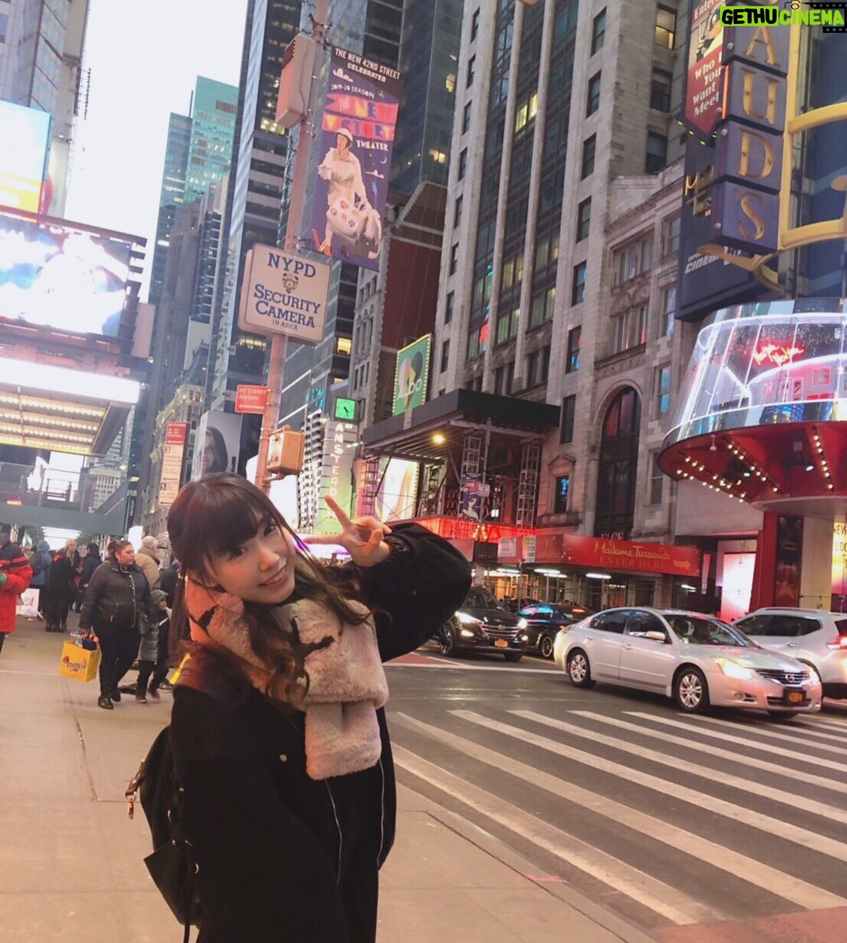Aina Suzuki - 7.7K Likes - NYのオフショット!🗽🇺🇸 ...
本場ブロードウェイに
テンション高めのあいにゃでした😌⭐️ #鈴木愛奈 #鈴木愛奈ソロデビュー
#ソロデビュー #あいにゃ
#NY #ringAring #album #inNY
#suzukiaina #anime #anison
#🇺🇸 #ニューヨーク