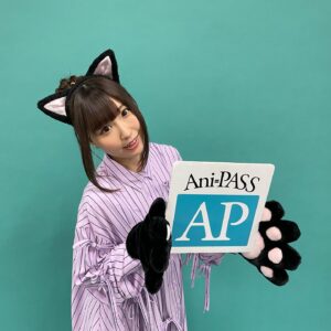 Aina Suzuki Instagram - .
本日発売の「Ani-PASS Plus 03」に、撮り下ろし写真と横浜公演のレポートが掲載されております🥰💕
撮影では「えとにゃんらん」にちなんで猫耳を...🐈‍⬛😱💕オフショットも少しずつ上げていきますね🐈‍⬛
小道具の小鳥さん🦜が見守る中での撮影でした👏

#鈴木愛奈
#あいにゃ
#ainasuzuki