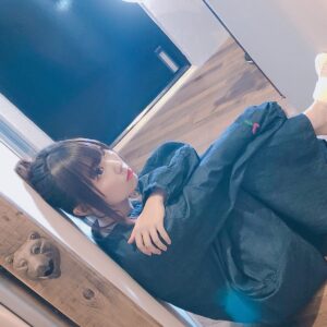 Aina Suzuki Instagram - 本日発売された
VOICE BRODY Vol.7に
鈴木愛奈を15ページに渡り特集していただきました🌟

ぜひご覧ください😌💓 オフショットです📸

#鈴木愛奈　#あいにゃ
#VOICEBRODY #voiceactor 
#ringAring #suzukiaina