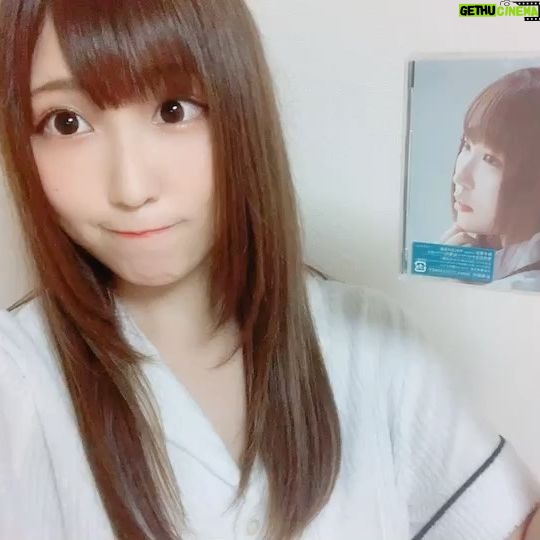 Aina Suzuki - 5.8K Likes - 本日9月16日……!!
私の大切な大切な1st single 「やさしさの名前」
が発売されました!!
うまれてきてくれてありがとう……!!
やさしさで満ち溢れた世界って、すんごく素晴らしいものだと思うんだ……!
私の歌を通して、それが少しずつ広がったらいいなぁなんて、そんな事を考えるとちょっとドキドキするな(*´`)
カップリング曲の「月夜見Moonlight」、「繋がる-ring-」
もとぉーっても素敵な楽曲✨
昔と今、そして未来の自分を重ねて歌えた格好良い曲。
皆様の、これから歩む2人の幸せを願って歌ったウェディングソング。
様々な想いが込められた3曲。
沢山の方に、あなたに届きますように……💫
鈴木愛奈
#鈴木愛奈 #やさしさの名前 #音楽 #アニソン #J-POP
