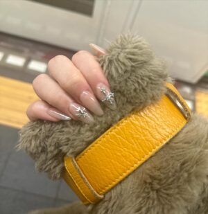 Aina Yamada Instagram - .

良いお年を~ていい始めたこの頃
最近の写真です。ぺた