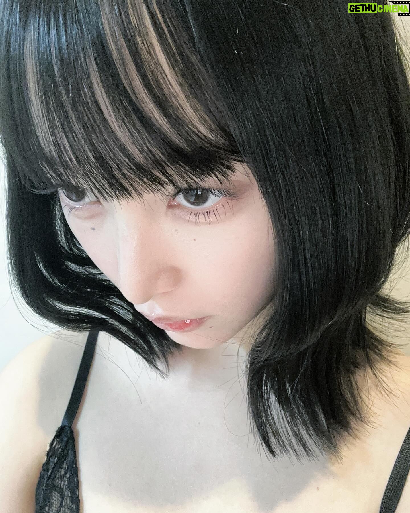 Aina Yamada - 6K Likes - .
SELFIE 📷´-
Normal ⚫️