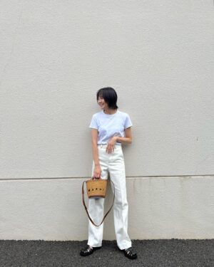 Airi Matsui Instagram - まだまだ暑いね〜☀️

pants
@amiparis 
shoes
@amiparis 
bag
@marni