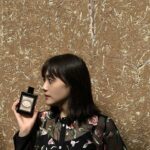 Airi Matsui Instagram - 「グッチ ブルーム オードパルファム インテンス」 6/7発売のミステリアスな夜のガーデンをイメージした新フレグランス なんだかこの香りを身に纏うと強い女性になれる気がして背筋が伸びる。 強い気持ちで臨みたい時とかここぞって時につけたい香り💜 @latelierdesparfums_jp　@guccibeauty #guccibeauty #inbloom #グッチブルームインテンス #ラトリエデパルファム　#pr