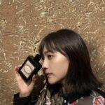 Airi Matsui Instagram - 「グッチ ブルーム オードパルファム インテンス」 6/7発売のミステリアスな夜のガーデンをイメージした新フレグランス なんだかこの香りを身に纏うと強い女性になれる気がして背筋が伸びる。 強い気持ちで臨みたい時とかここぞって時につけたい香り💜 @latelierdesparfums_jp　@guccibeauty #guccibeauty #inbloom #グッチブルームインテンス #ラトリエデパルファム　#pr