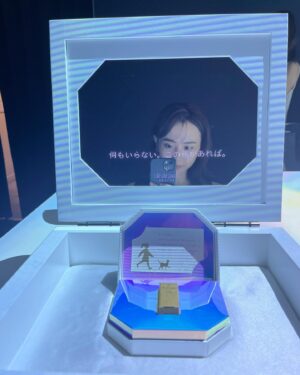 Airi Matsui Instagram - クレ・ド・ポー ボーテ

誕生から10周年を迎える美容液 ル・セラム
『輝きの原点にもどる鍵』POPUPイベントへ。

ル・セラムを実際に体験。
浸透の速さや使った後すぐにうるおって肌のなめらかさを実感できました💎

そして40 年以上も肌細胞研究をしている事や
世界中の女性の為に活動していたり、、
歴史を知る事が出来てとてもわくわくする空間！

8/18〜8/27 事前予約制です！

@cledepeaubeaute
 #クレドポーボーテ
#ルセラム
#細胞からはじまる輝き
#PR