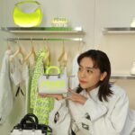 Airi Matsui Instagram - FENDI by Marc Jacobs Spring Capsule 2023 ホワイトと蛍光カラーの派手さがとても可愛い🤍 キム・ジョーンズとマーク・ジェイコブスの友情と楽しさの精神を生かし実現したコレクション。 新宿ISETANにて5月16日まで 皆様もぜひ行って見てね。 #MarcJacobsXFendi @fendi @mrkimjones @silviaventurinifendi @delfinadelettrez @themarcjacobs