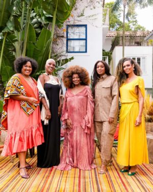 Aisha Jambo Instagram - Hoje, 25 de julho, é o Dia da Mulher Negra Latino Americana e Caribenha, essa data reforça a luta histórica das mulheres negras por sobrevivência em uma sociedade estruturalmente  racista, misógina, machista, e nos faz refletir sobre a vida dessas mulheres. 

A data de hoje é uma conquista para todas nós. Iremos celebrar neste 25 de julho com o #EspecialMulherNegra logo mais, às 20h30 no canal @eonlinebrasil 
Estou aqui para convidar vocês e dizer que o programa está incrível, nos vemos logo mais, não percam!

Uma alegria imensa participar da realização do programa em homenagem a nossa rainha @zezemotta

Um agradecimento especial ao idealizador @viniciusbelo 

Stylist: Mari Bruxa @maribruxa_
Assistente Styling: Franklin Dalua @_dalua__
Produção de Moda: Núrya Boni @nuryaboni
Make @alexxpalmeiraa
Vestido: @angelabritobrand
Brinco: @camilaforti.joias 
Anéis: @camilaforti.joias

 Assistam ao E! Claro 550 | Sky 491 | Vivo 626

#zezemotta #mulheresnegras #julhodaspretas #25dejulho #diadamulhernegra #canalE #aishajambo