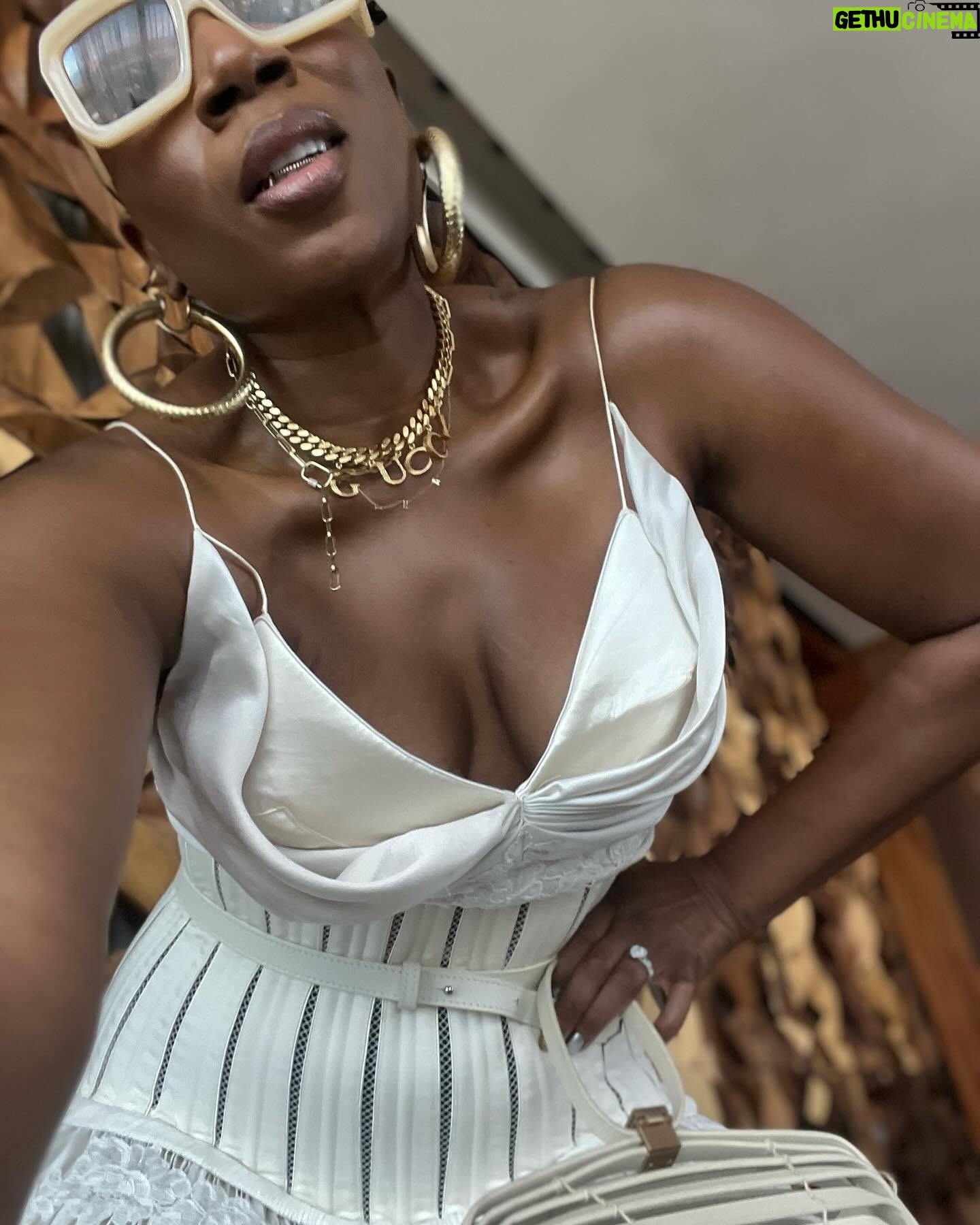 Aisha Hinds - 21.7K Likes - •| T O • S I V A • W I T H • L O V E |•
For the cultures…
A curation of community
A combining of cultures
A covenant of companionship
An honor to be in fellowship and community celebrating the beautiful union of @niajervier & @dileepansiva - AN EPIC TIME WAS HAD!i
#ToSivaWithLove