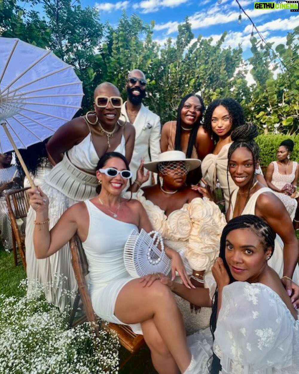 Aisha Hinds - 21.7K Likes - •| T O • S I V A • W I T H • L O V E |•
For the cultures…
A curation of community
A combining of cultures
A covenant of companionship
An honor to be in fellowship and community celebrating the beautiful union of @niajervier & @dileepansiva - AN EPIC TIME WAS HAD!i
#ToSivaWithLove