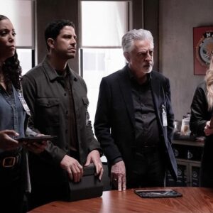 Aisha Tyler Instagram - The mystery this season will blow your mind.

Season 17 of @criminalminds #evolution kicks off June 6 on @paramountplus.

@joemantegna 
@kirstenvangsness 
@pagetpagetgram
@ajcook 
@adamrodriguez 
@zachgilford7 
@rjhatanaka
