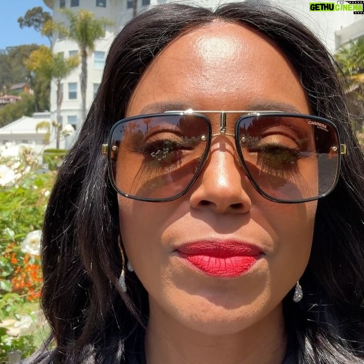 Aisha Tyler Instagram - I know pictures of boxes arenโt the sexiest but I have never been so turned on in my life lol ๐
the first full shipment of the @losophe margarita is headed to the US letโs fucking goooooooooo ๐๐พ๐ฅ