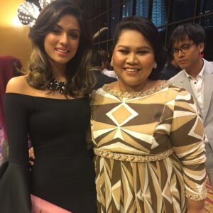 Aishah Ilias Instagram - Lofa i admire u 😍 but please jangan tidur dulu lofa 😂 tapi yang belakang tu buat sy curious o_0
