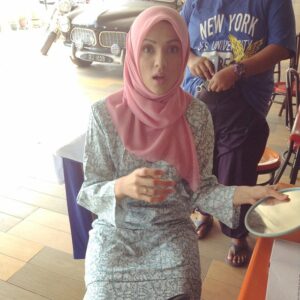Aishah Ilias Instagram - HAAA..! Esok puasa o_0 dah ganti puasa belum 🙈 Selamat menyambut bulan ramadhan 🙏🏼💁🏼💋