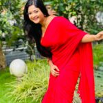 Aishwarya Ramsai Instagram - Atthan varuvaga 😉🌶️❤️ : Saree😍 @manasi_boutique_21 : #actress #aishwaryaramsai #reels #tamil #malayalam #bekind #staysafe