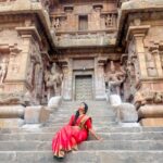 Aishwarya Ramsai Instagram - 🛕தஞ்சாவூர் பெரிய கோவில் 😍 : #actress #aishwaryaramsai #temple #pics #yathra #shivantemple #thanjavurperiyakovil #rajarajachozhan #history #bekind #staysafe