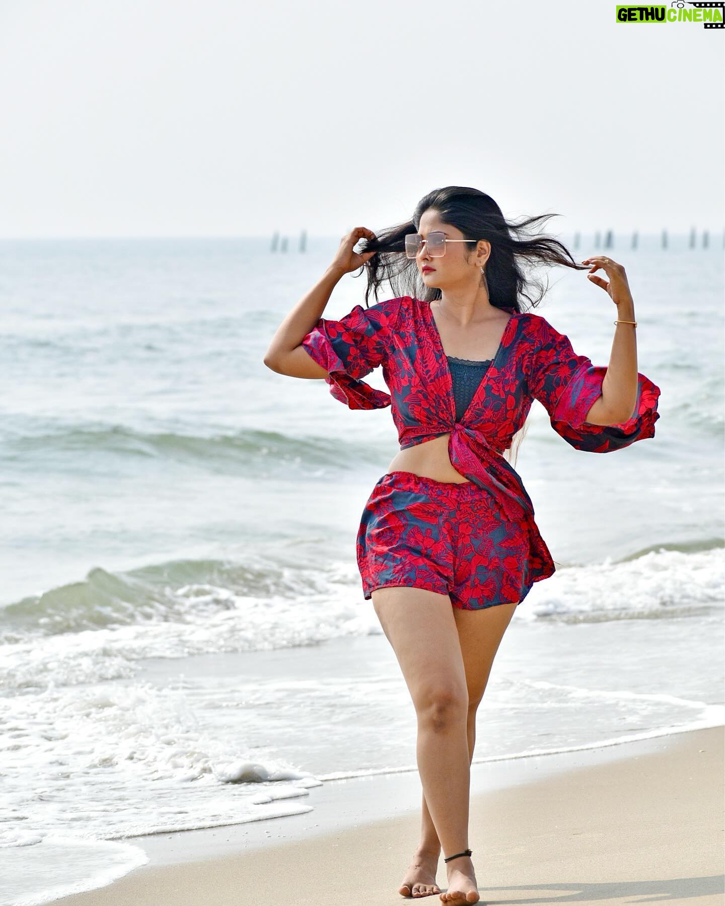 Aishwarya Ramsai - 26K Likes - ♥️Good Times anD tan lines👒☀️
:
@pondicherryarun 📸
:
#solodate #selfcare #photoshoot #actress #aishwaryaramsai #bekind #staysafe