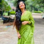 Aishwarya Ramsai Instagram - ☘️GREEN LOVE 🦚💚 : #actress #aishwaryaramsai #location #mounaragam #malyalam #tamil #photo #songs #bekind #staysafe #green #love