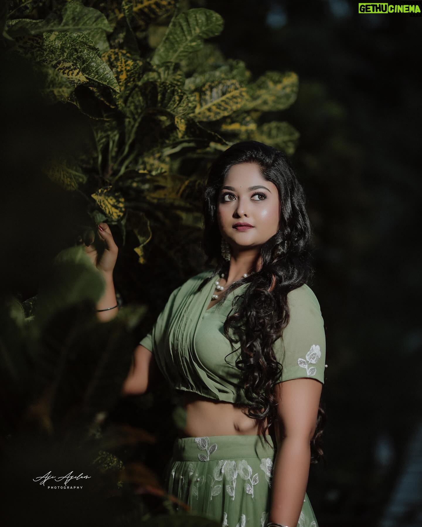 Aishwarya Ramsai - 21.4K Likes - Love with nature 🌿
:
💄 @touched_by_anjusree_bhadran
👗 @smies_fashion
📸 @aji_ayilam
:
#actress #aishwaryaramsai #bekind #staysafe