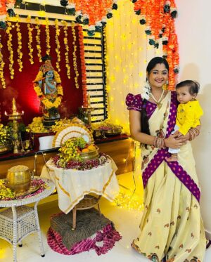 Aishwarya Ramsai Instagram - 🙏🏻இனிய தமிழ் புத்தாண்டு நல்வாழ்த்துக்கள்🌾വിഷു ആശംസകൾ🌼

:
#actress #aishwaryaramsai #vishu #tamilnewyear #bekind #staysafe #celebration #merakanha #radheradhe #krishna