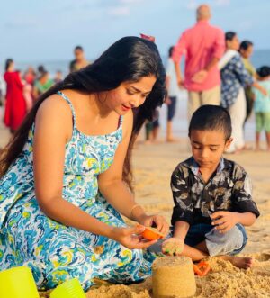 Aishwarya Ramsai Instagram - THERE'S
THIS
BOY
wHO Holds
MY HEART. HE CALLS ME Mom🩵❣️My vyAn💋

:
#sonlove #beach #sand #actress #aishwaryaramsai #bekind #staysafe