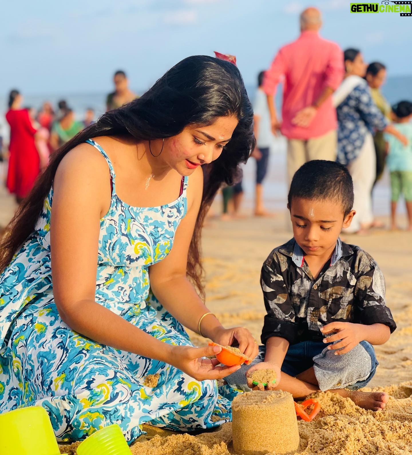 Aishwarya Ramsai - 28.1K Likes - THERE'S
THIS
BOY
wHO Holds
MY HEART. HE CALLS ME Mom🩵❣️My vyAn💋
:
#sonlove #beach #sand #actress #aishwaryaramsai #bekind #staysafe