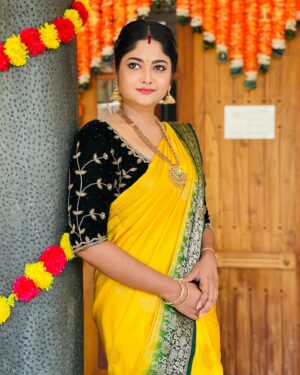 Aishwarya Ramsai Instagram - ✨Do what makes your soul shine
:
Beautiful saree by @manasi_boutique_21 😍
Blouse design by @devanshi_designer_boutique 🥰
Ornaments by @canisaperidot ❤️
:
#actress #aishwaryaramsai #bekind #staysafe
