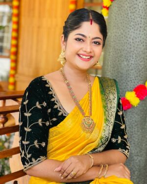 Aishwarya Ramsai Instagram - ✨Do what makes your soul shine
:
Beautiful saree by @manasi_boutique_21 😍
Blouse design by @devanshi_designer_boutique 🥰
Ornaments by @canisaperidot ❤️
:
#actress #aishwaryaramsai #bekind #staysafe