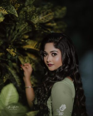 Aishwarya Ramsai Instagram - Love with nature 🌿

:
💄 @touched_by_anjusree_bhadran 
👗 @smies_fashion 
📸 @aji_ayilam 

:
#actress #aishwaryaramsai #bekind #staysafe
