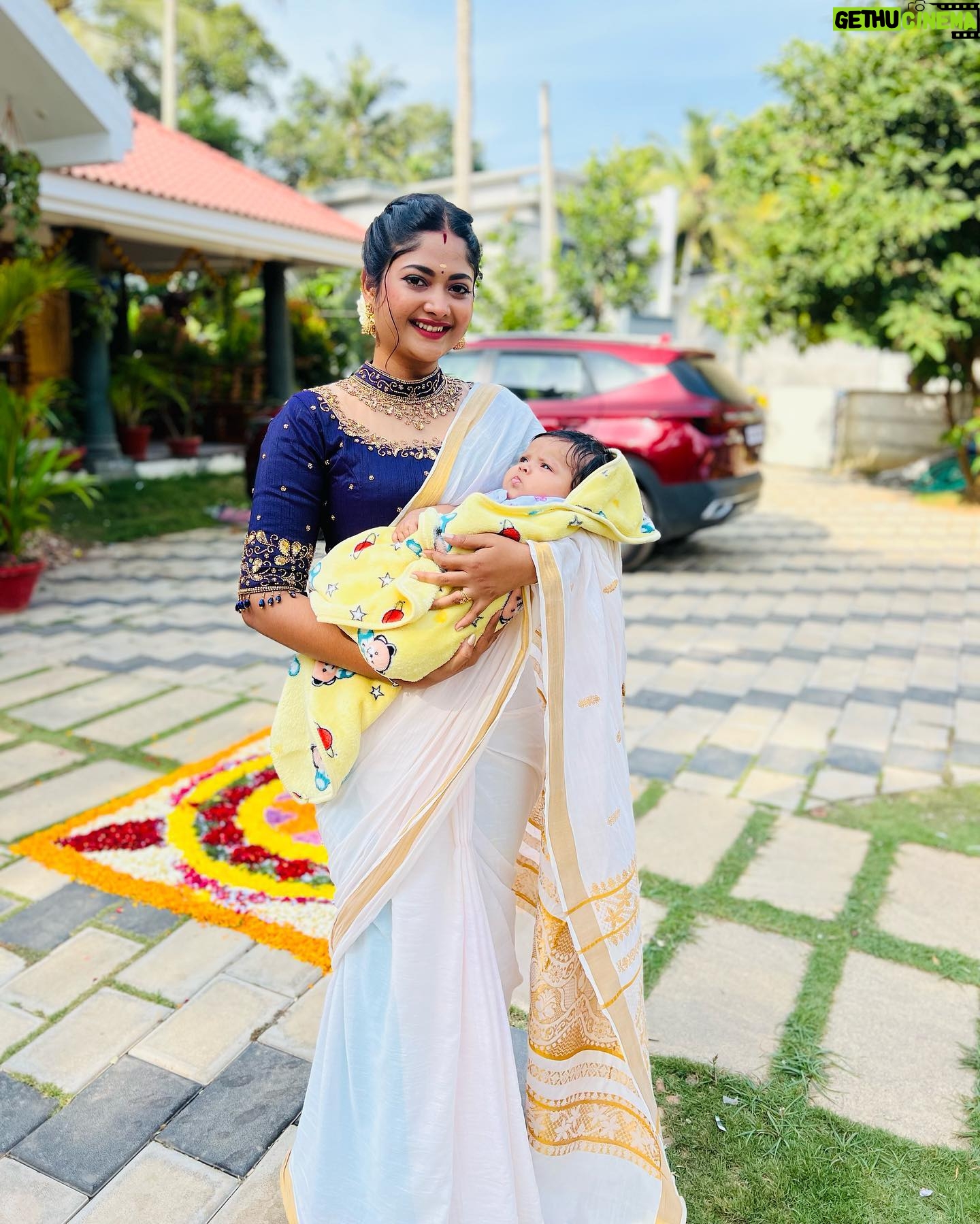 Aishwarya Ramsai - 41.1K Likes - ഓണാശംസകൾ🌼🌸
:
Blouse ~ @fab.d.studio
:
#actress #aishwaryaramsai #mounaragam #bekind #staysafe