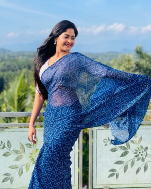Aishwarya Ramsai Instagram - "Be who you are and say what you feel, because those who mind don't matter, and those who matter don't mind."💙

:

#actress #aishwaryaramsai #bekind #staysafe
