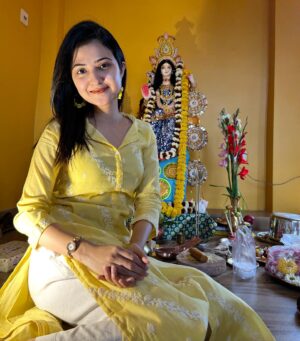 Aishwarya Sen Instagram - Subho hok Saraswati Pujo 🙏🏻💛