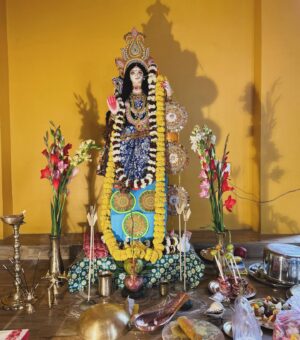 Aishwarya Sen Instagram - Subho hok Saraswati Pujo 🙏🏻💛