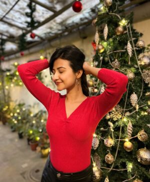 Aishwarya Sen Instagram - Merry everything,
Happy always 🥰

#december #smile #happy #positivevibes