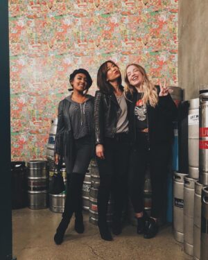 Aislinn Paul Instagram - Happy Birthday Abby!!! 🎉✨💖
-
Also I've known these ladies for 10 years and now I feel old.