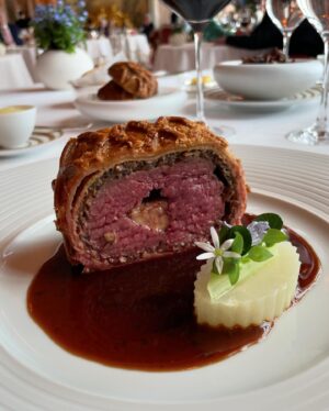 Aiste Miseviciute Instagram - Classic cooking at its best from the most stellar ingredients one can find in the British isles at the Ritz London @theritzlondon by chef @johnwilliamschef and his team. Impeccable service as always too. 

In the pictures

- Dorset crab with crème fraîche and Imperial caviar
- Beef tartar and caviar tartelette
- Isle of Mull scallop,avocado and citrus
- Native lobster, spiced carrot, lemon verbena and finger lime, accompanied by some ginger and lobster barbajuan
- Beef Wellington
- Crêpes Suzette
- Ritz Chocolate Souffé, whose recipe has remained unchanged since 1906