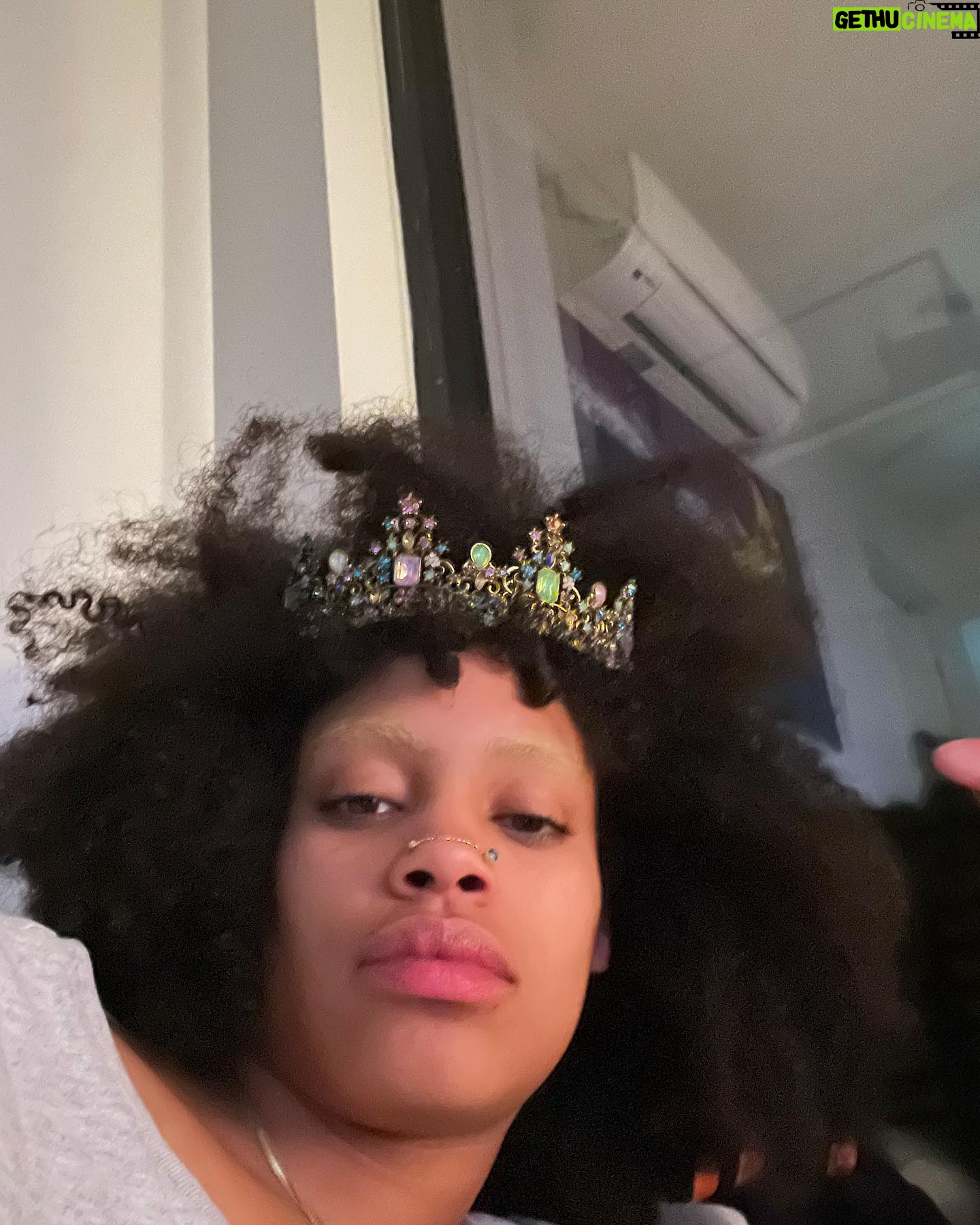 Ajani Russell - 2.4K Likes - thank you for all the birthday wishes į¦(ò_óĖ)ᤠik it was last weekend but the post comes second to experiencing it
Everyone that celebrated me and celebrated WITH me- I feel so very loved šš«āØšŗš¾ (I have been going through all my messages the past week responding to every single one- if you havenāt gotten one yet ITS COMING!š«¶š¾) Hereās to my family!!!! more standing on business, integrity, focus, lil treats, hugs and cunty Lewks š