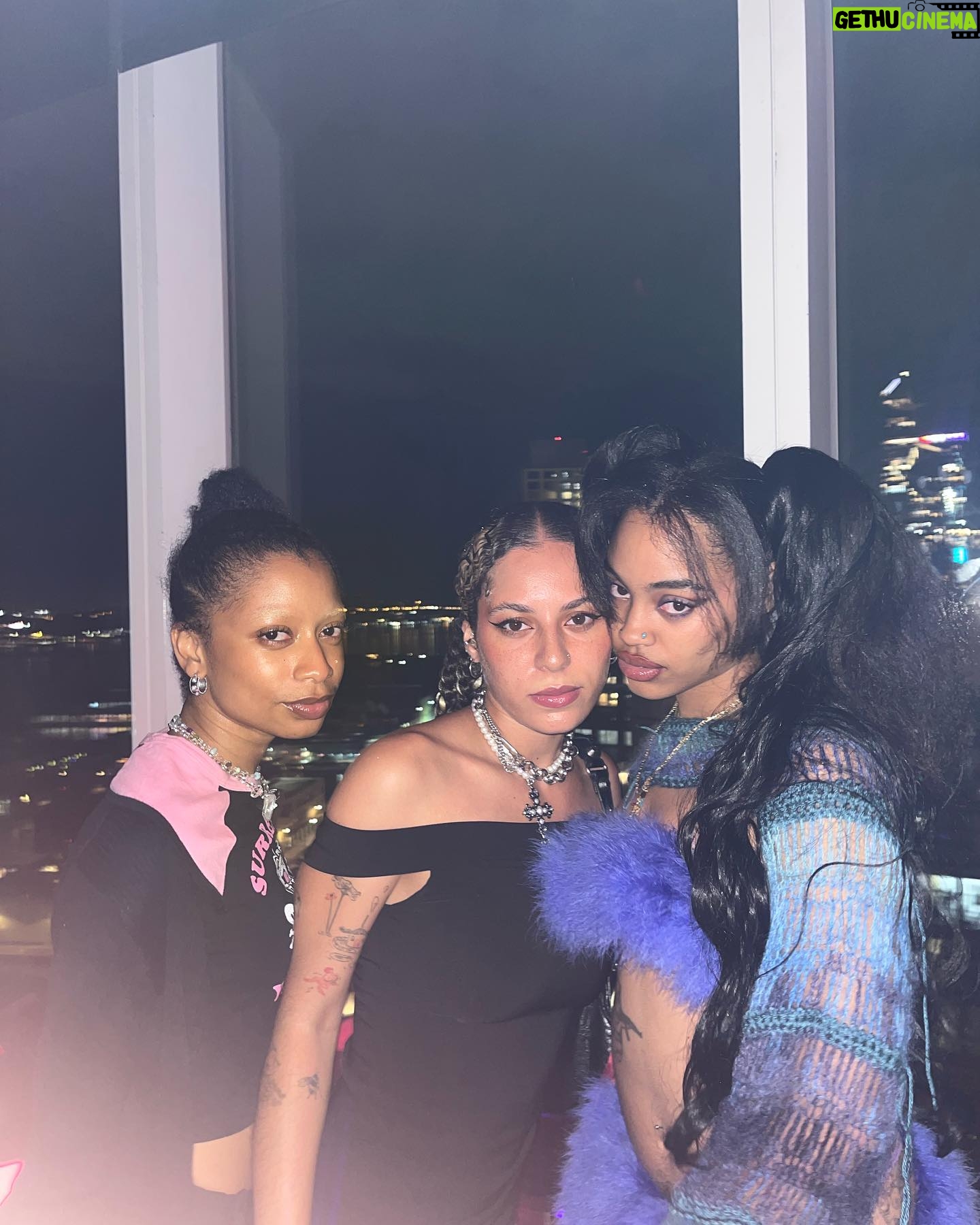 Ajani Russell - 2.3K Likes - Thank you everyone for coming out to Pride or whatevaaaaš¤Ŗš¤ it was the first pride party Iāve ever hosted and yāall looked so fab! @alima_lee thank you so much I LOVE YOU and @lebainnyc TY for having us! Literally made my fit day of but we ATE down. Couldnāt have been sexier šš«”š½