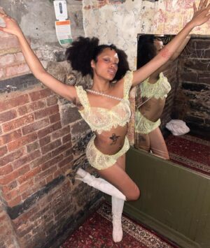 Ajani Russell Instagram - This is way too many photos but I felt cute so you gone see them all :3 🌼✨☀️🍋💛