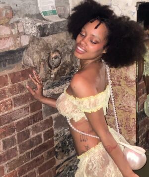 Ajani Russell Instagram - This is way too many photos but I felt cute so you gone see them all :3 🌼✨☀️🍋💛