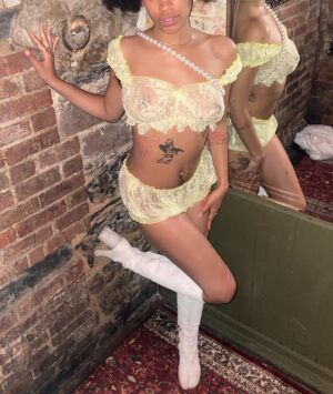Ajani Russell Instagram - This is way too many photos but I felt cute so you gone see them all :3 🌼✨☀️🍋💛