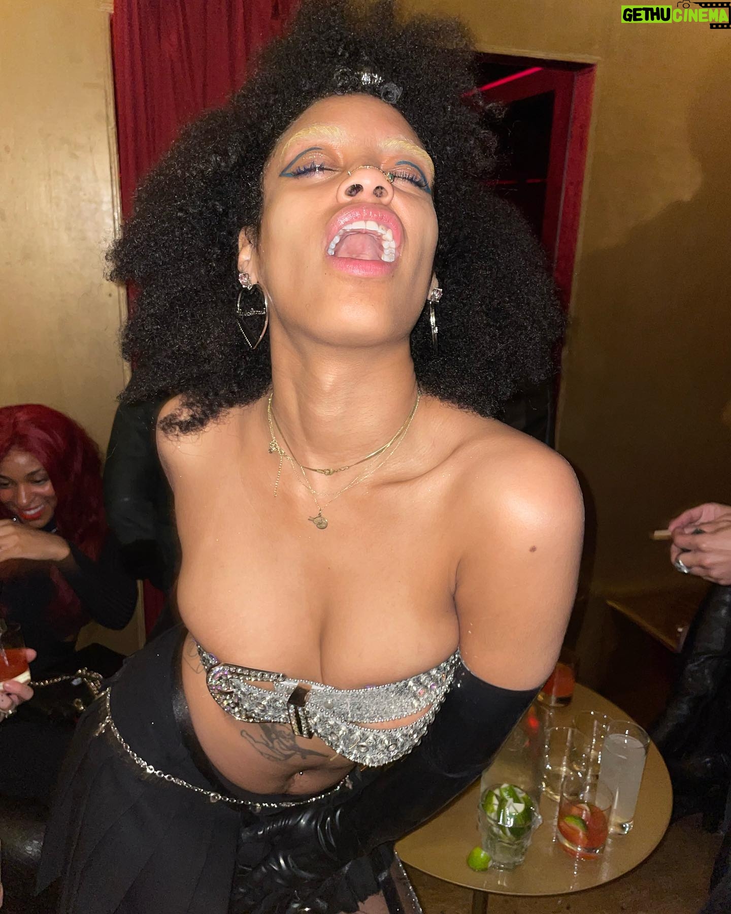 Ajani Russell - 2.4K Likes - thank you for all the birthday wishes į¦(ò_óĖ)ᤠik it was last weekend but the post comes second to experiencing it
Everyone that celebrated me and celebrated WITH me- I feel so very loved šš«āØšŗš¾ (I have been going through all my messages the past week responding to every single one- if you havenāt gotten one yet ITS COMING!š«¶š¾) Hereās to my family!!!! more standing on business, integrity, focus, lil treats, hugs and cunty Lewks š