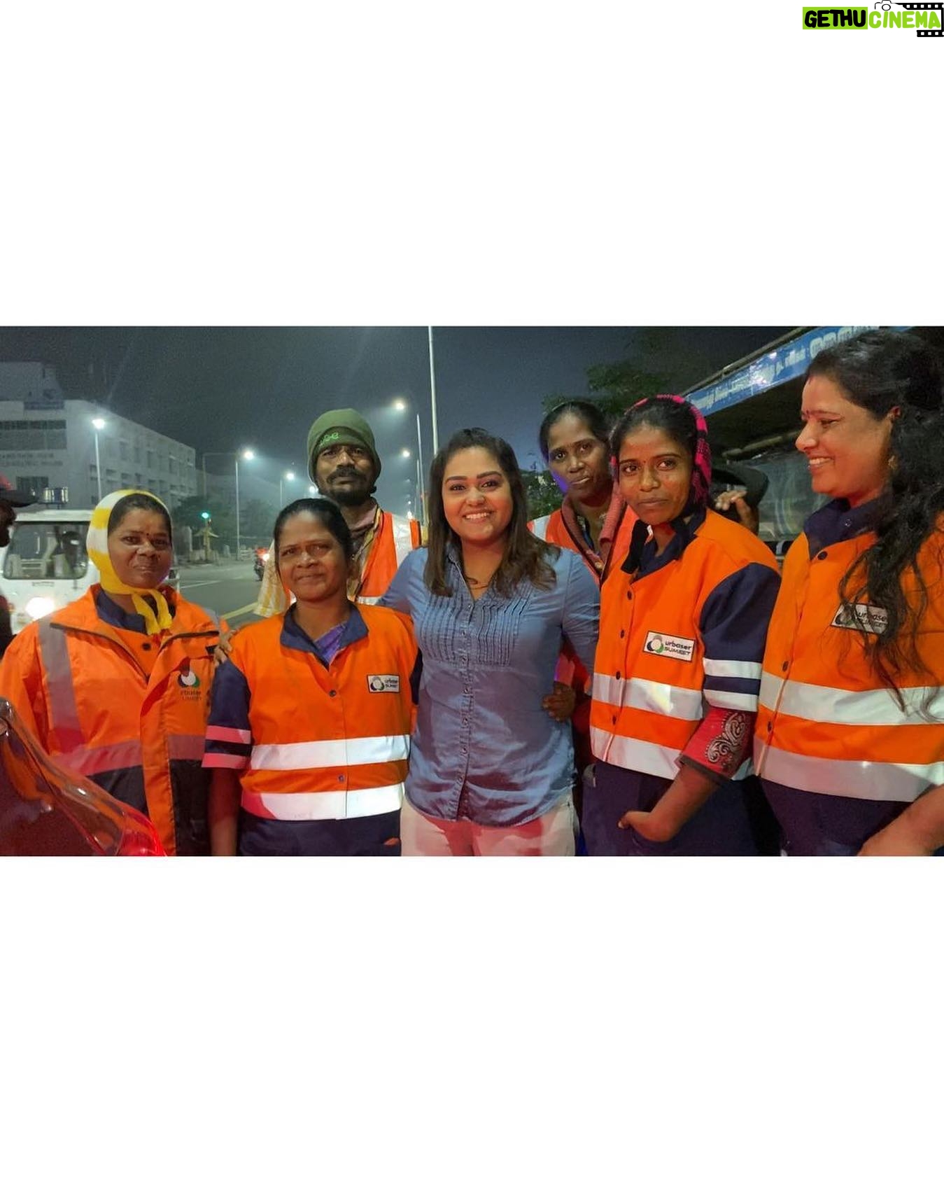 Akalya Venkatesan Instagram - Happie womens day😍 Antha siripu than sir kaduvul♥️ #womensday #womensday #womensupportingwomen