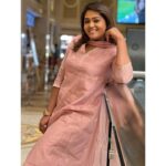 Akalya Venkatesan Instagram – Sollvaa sir😍😘
#newpost