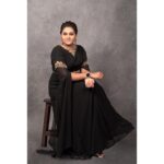 Akalya Venkatesan Instagram – On the auspicious day of bhogi, may your future be as bright as sun shine, and bring you prosperity in your life😍❤️
Outfits: @labelrae
Stylist: @keziah_costume_stylist
Photographer: @evidencemaker
Mua: @arithaarambridalstudio