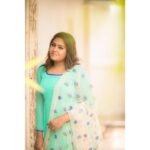 Akalya Venkatesan Instagram - உன் பேரை மட்டும்தான் நான் விரும்பி கேட்கிறேன்❤️ Outfit- @ivalinmabia😍 Captured - @camerasenthil😍 Mua- @jiyamakeupartistry😍 Hair - @rakmakeupartistry😍 Shoot organised by @rrajeshananda😍
