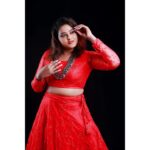 Akalya Venkatesan Instagram - 😍 @swathis_glazemakeover @lilac_thebridaldestination @studiobuffweddings @devyash_designs