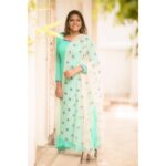 Akalya Venkatesan Instagram - உன் பேரை மட்டும்தான் நான் விரும்பி கேட்கிறேன்❤️ Outfit- @ivalinmabia😍 Captured - @camerasenthil😍 Mua- @jiyamakeupartistry😍 Hair - @rakmakeupartistry😍 Shoot organised by @rrajeshananda😍