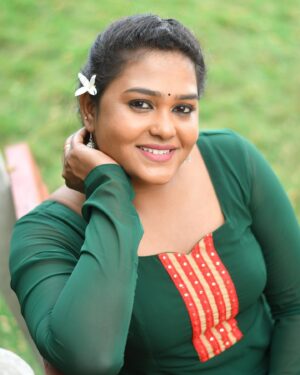 Akalya Venkatesan Instagram - Beautiful outfit from @petals.chennaiii ❤️😍
@evidencemaker