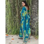 Akalya Venkatesan Instagram - Chill with green ❤️❤️❤️❤️ Beautiful saree @srisaicollections9